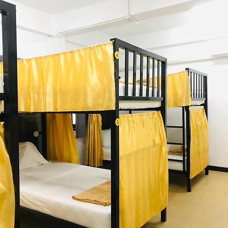 Silom Guesthouse Bangkok Eksteriør bilde