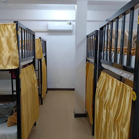 Silom Guesthouse Bangkok Eksteriør bilde