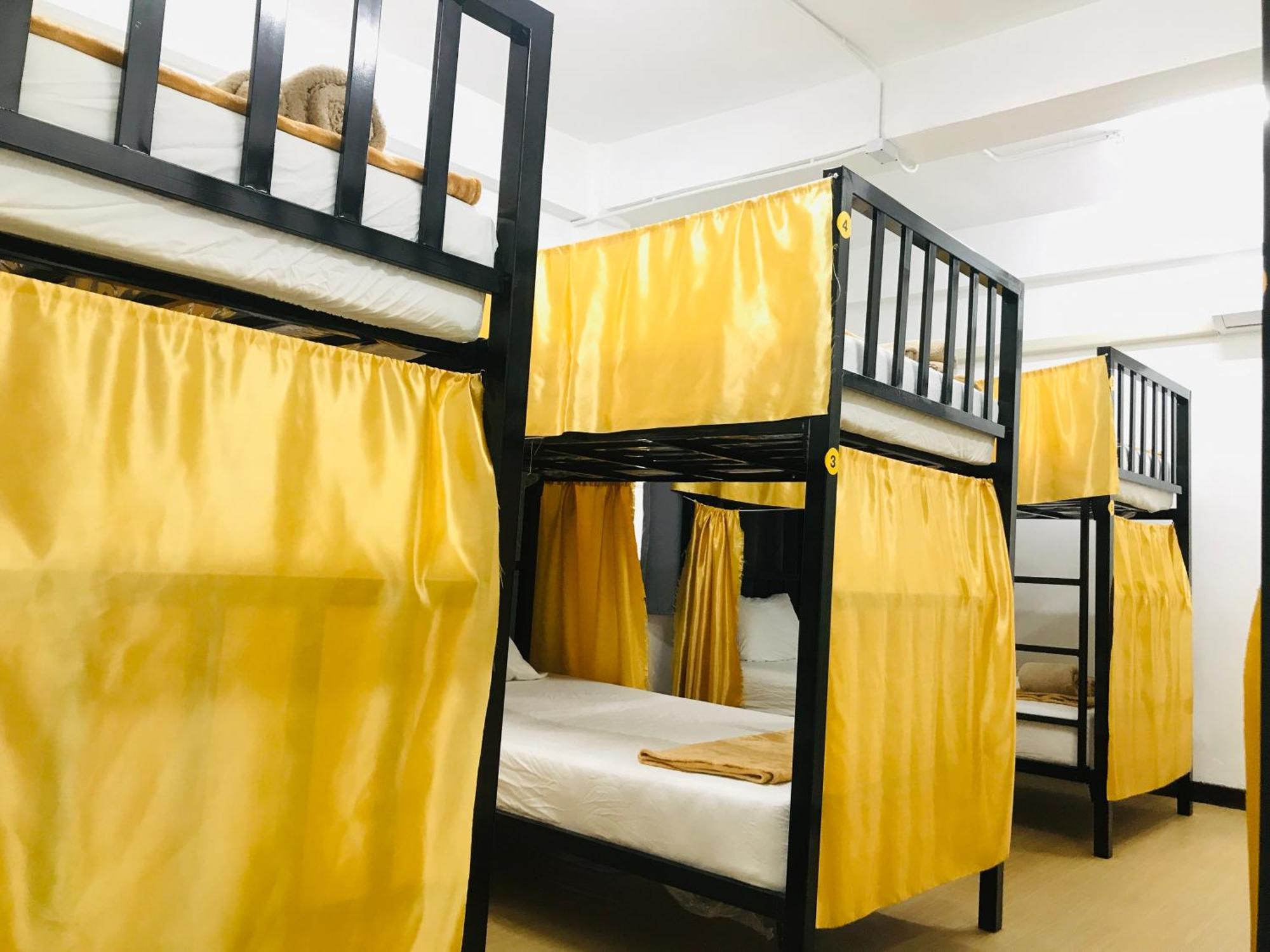 Silom Guesthouse Bangkok Eksteriør bilde