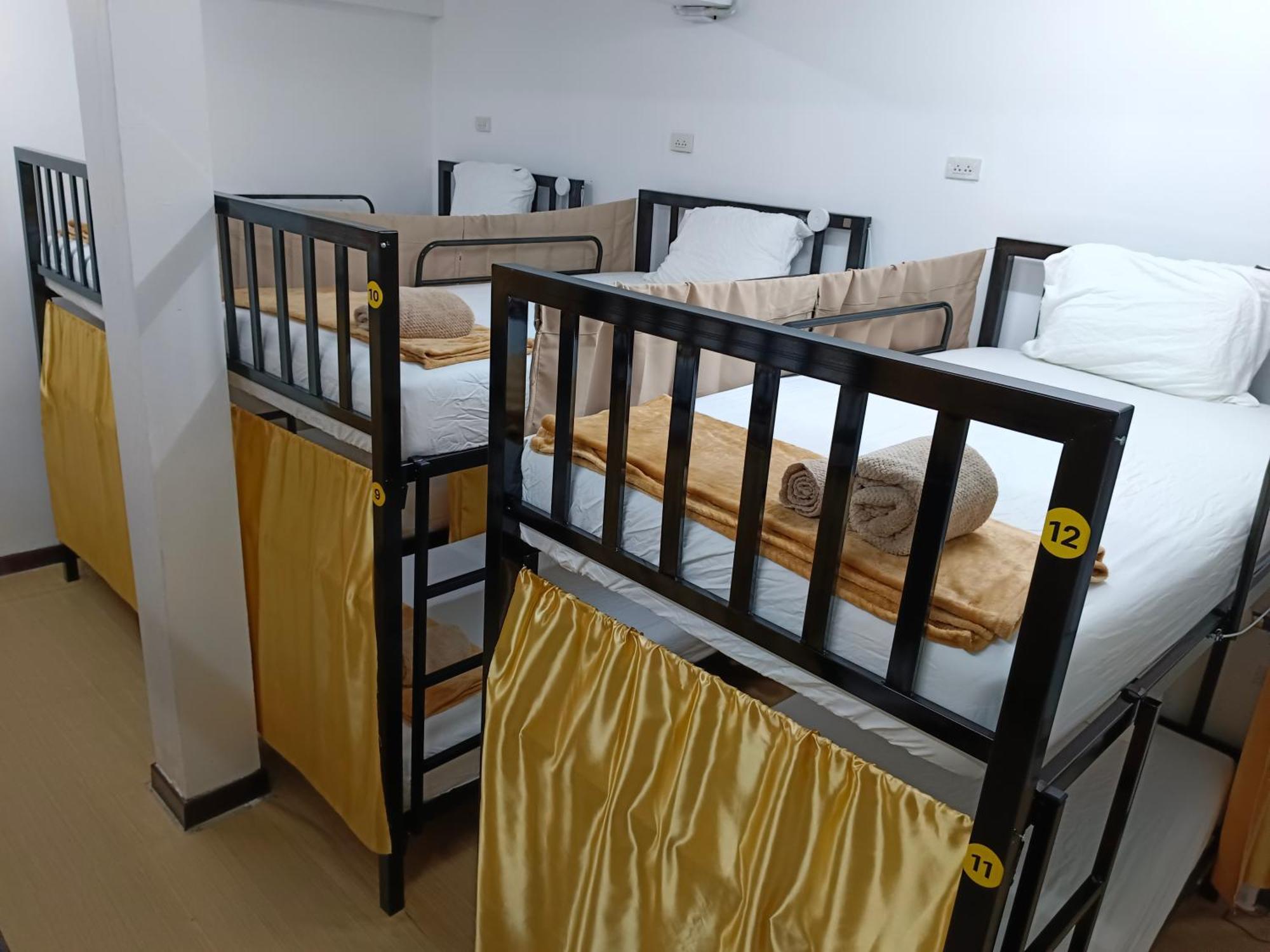 Silom Guesthouse Bangkok Eksteriør bilde
